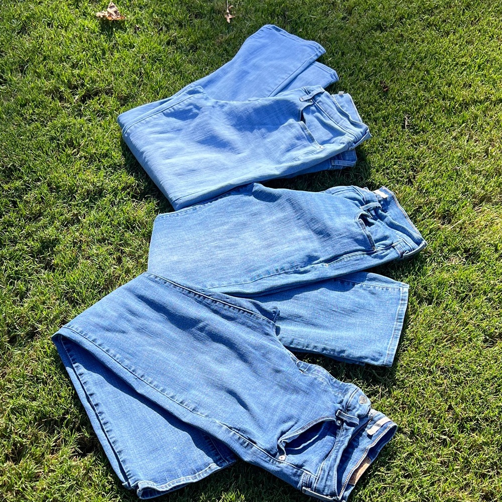3 pairs of Levi’s Denim Jeans